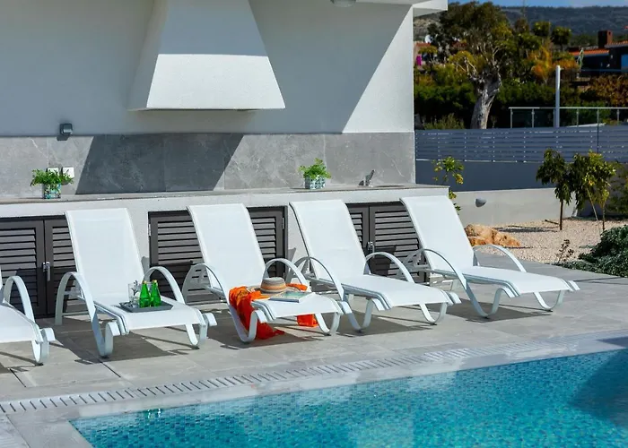 Adaris, Sea Caves Peyia * Paphos