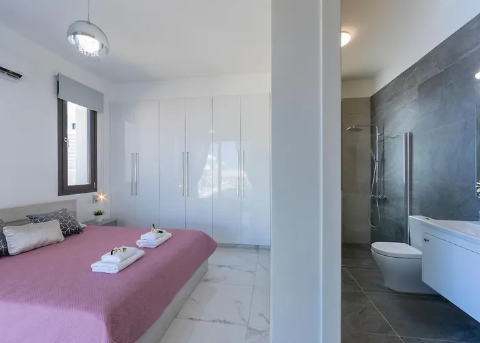 Adaris, Sea Caves Peyia Villa