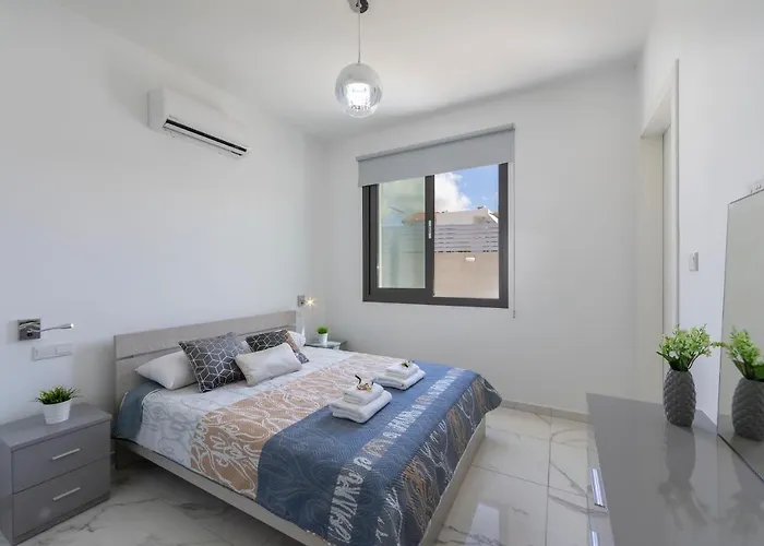 Villa Adaris, Sea Caves Peyia