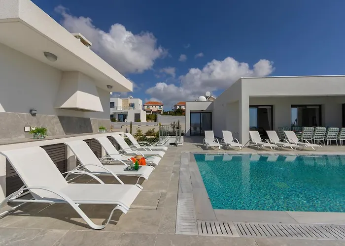 Villa Adaris, Sea Caves Peyia *