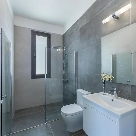 Adaris, Sea Caves Peyia *