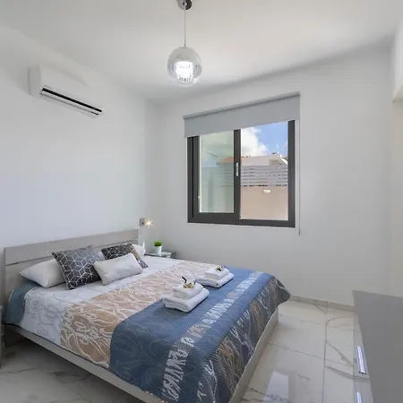 Villa Adaris, Sea Caves Peyia