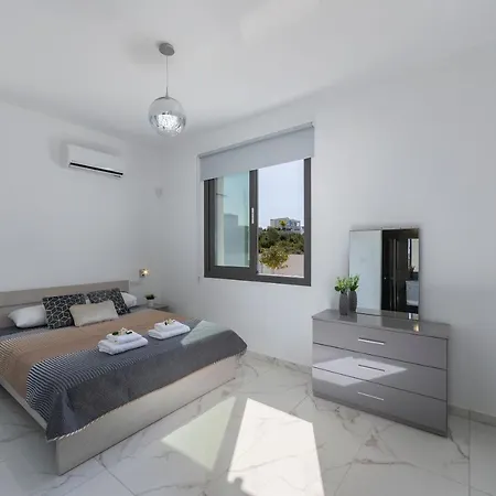 Adaris, Sea Caves Peyia *