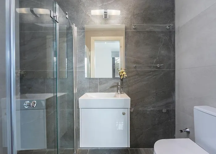 Adaris, Sea Caves Peyia