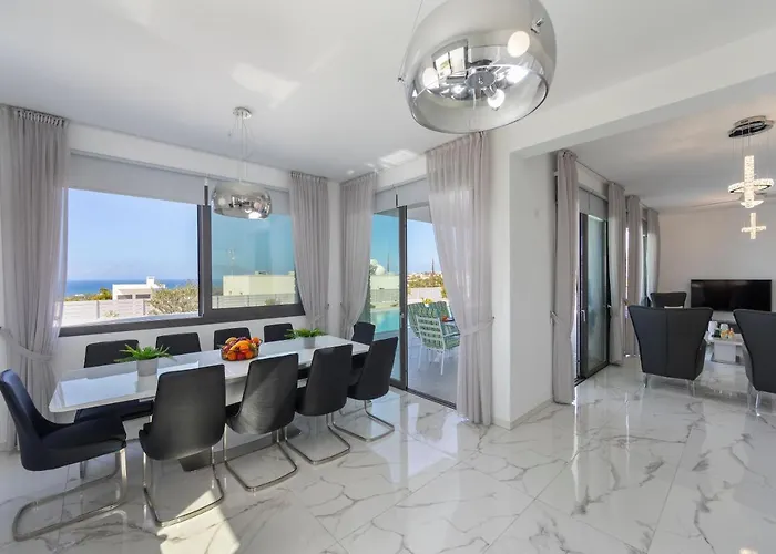 Adaris, Sea Caves Peyia Vila *