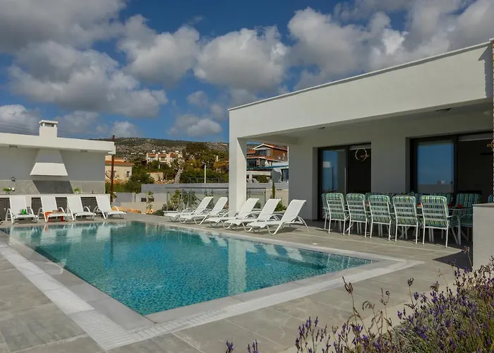 Adaris, Sea Caves Peyia Villa *