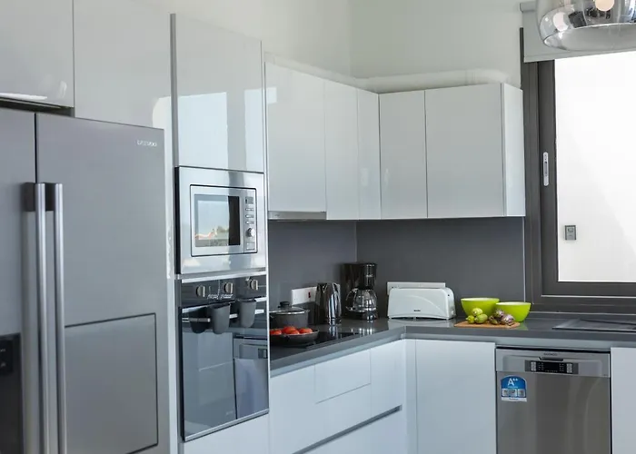 Adaris, Sea Caves Peyia Villa *